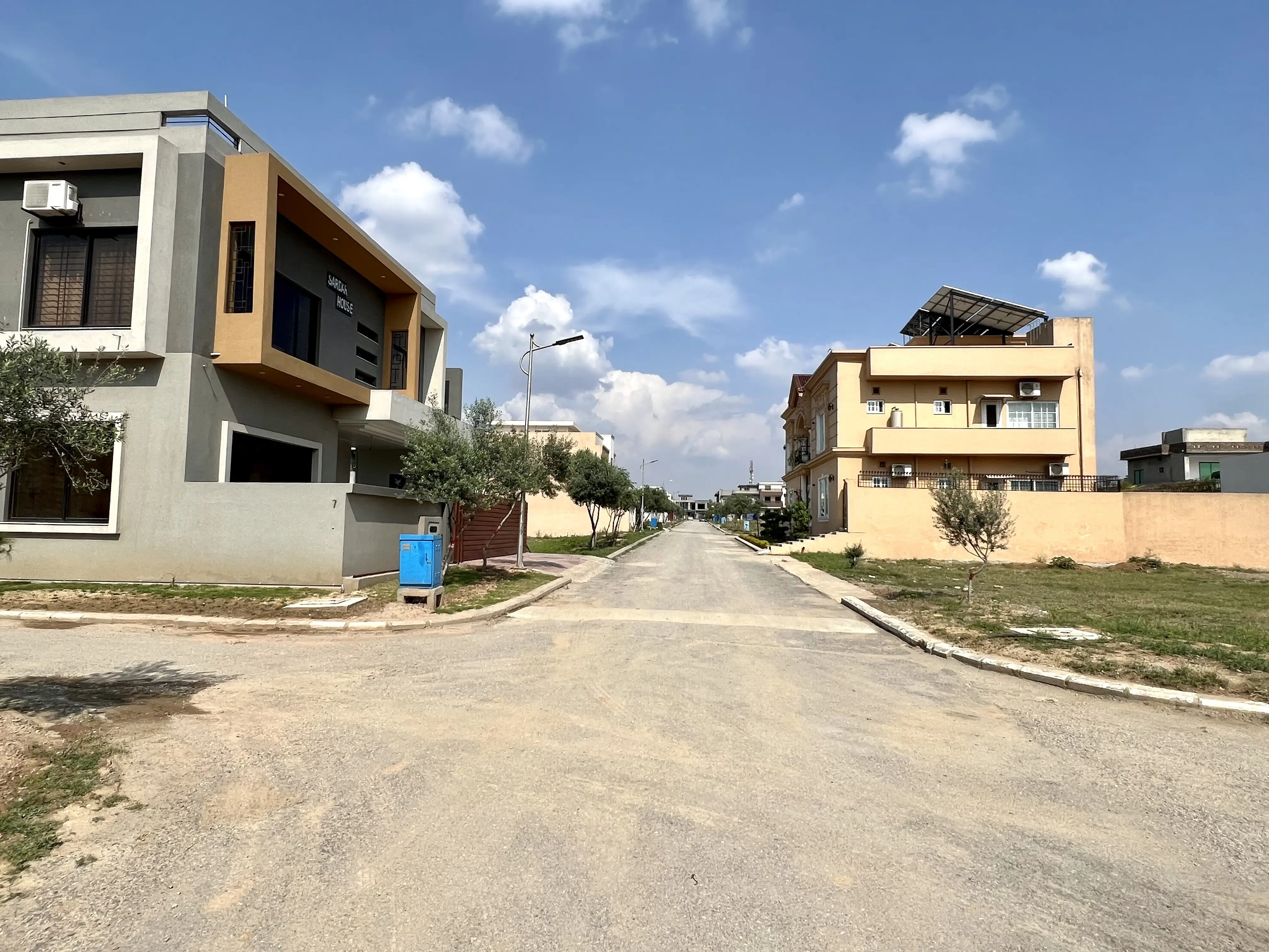 Daily Scenes from F-17 Islamabad – Life in the Sector (4) 